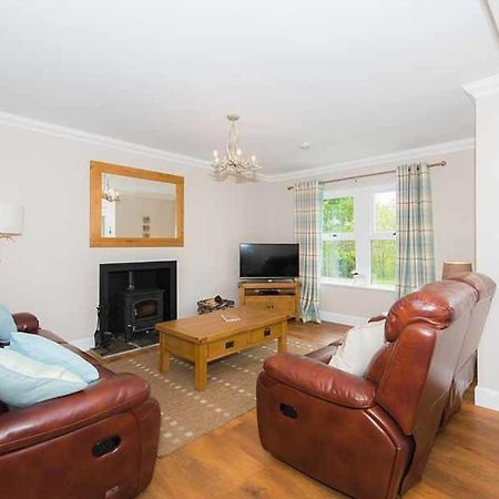 Douglas Fir Lodge With Hot Tub Near Cupar Fife Luthrie 외부 사진