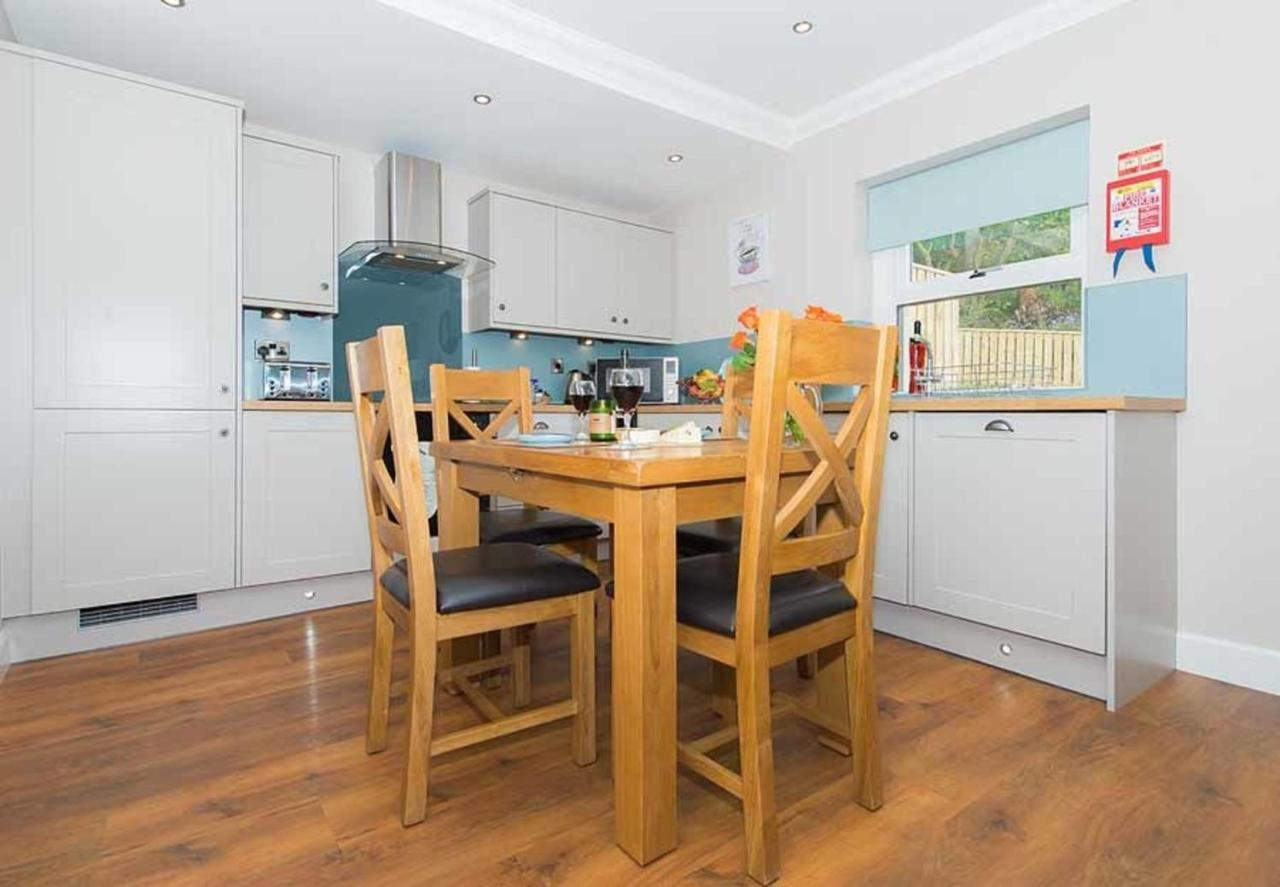 Douglas Fir Lodge With Hot Tub Near Cupar Fife Luthrie 외부 사진