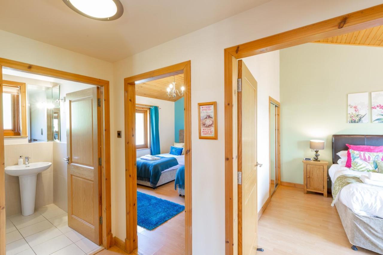 Douglas Fir Lodge With Hot Tub Near Cupar Fife Luthrie 외부 사진