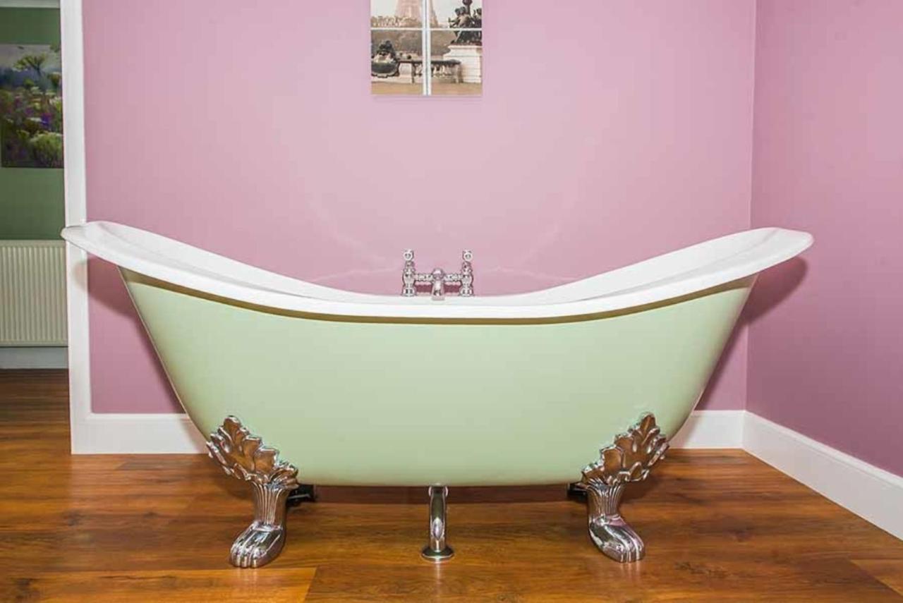 Douglas Fir Lodge With Hot Tub Near Cupar Fife Luthrie 외부 사진